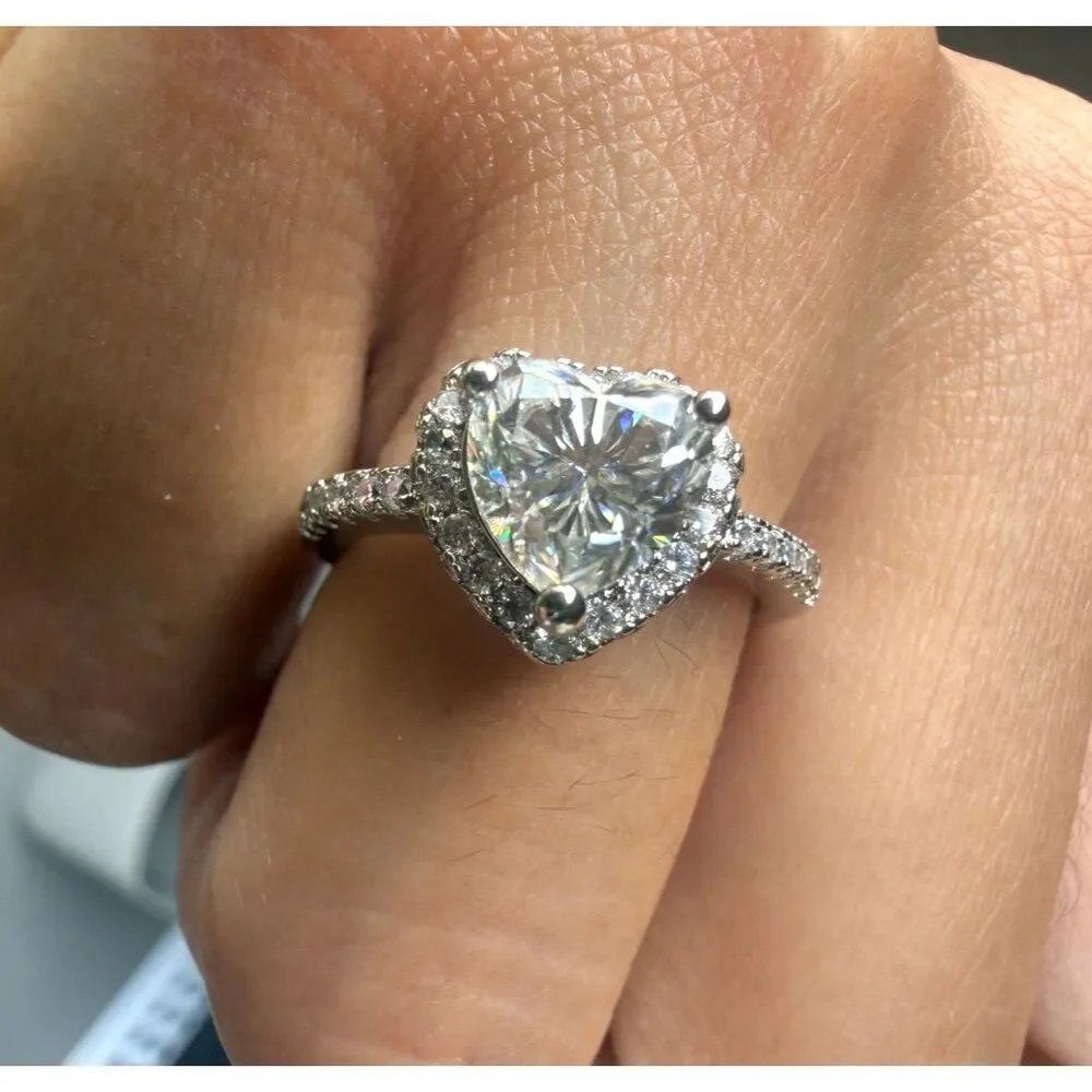 ✨ Rhodium Plated Heart Moissanite Ring – Size 5 ✨